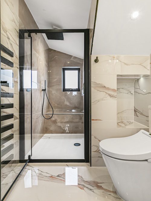 Anti-slip shower floor tiling