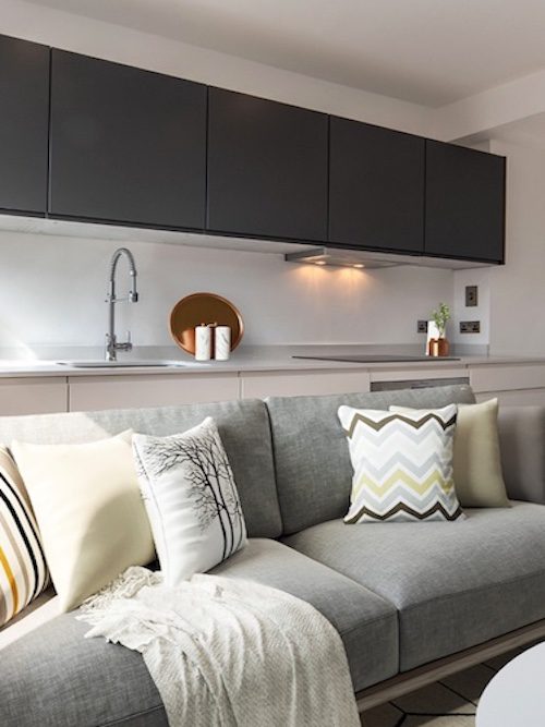 o_1i00u523jltp55e72m1vpn19420-2 Open-Plan Living Area in Fitzrovia Renovation