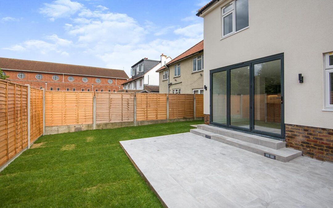 Do You Need Foundations For a Glass Box Extension ?